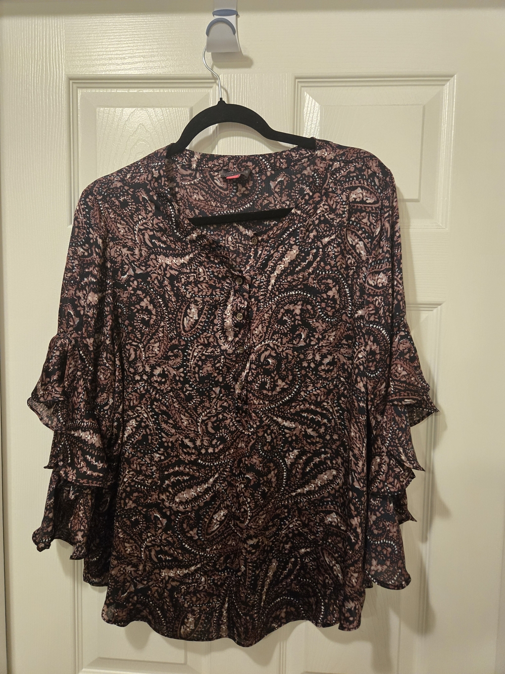 Vince Camuto Black & Pink Paisley Ruffle Sleeve Blouse